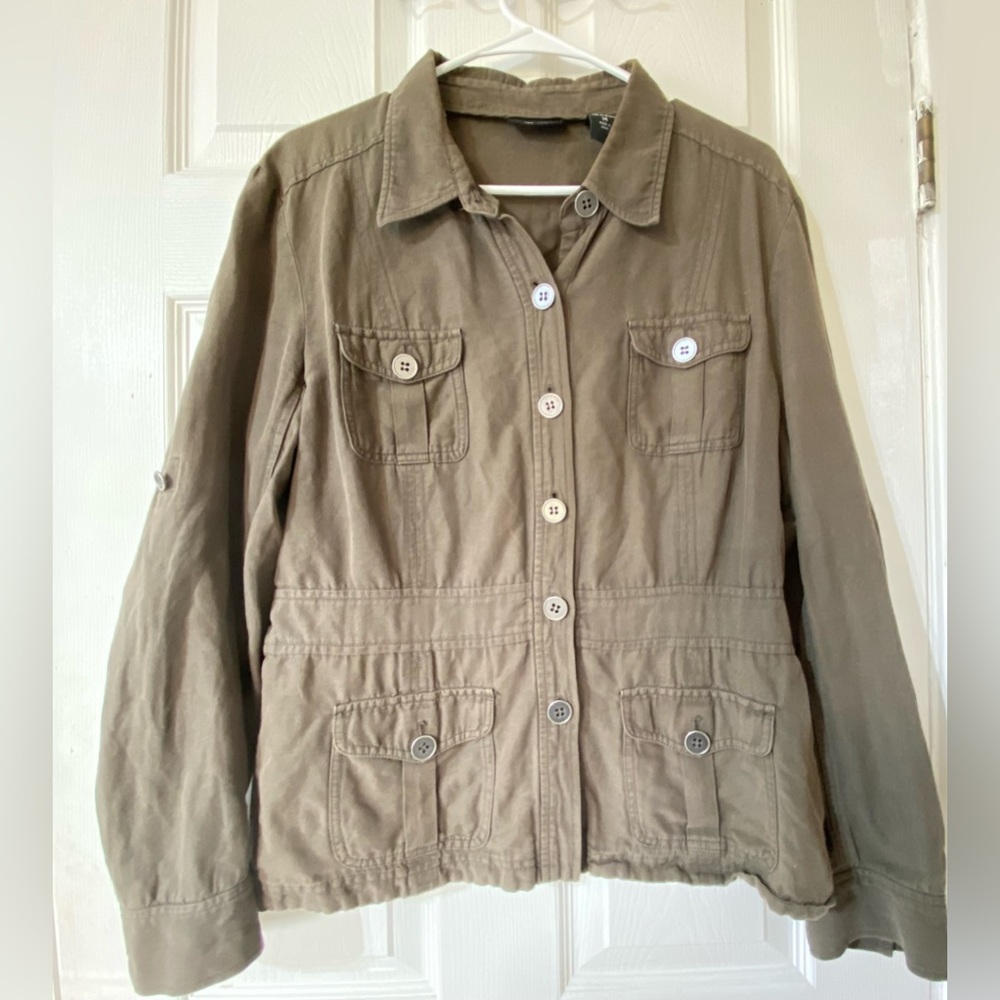 New York Company Women’s Olive green Linen jacket Size XL.